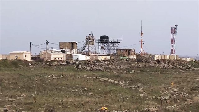 إسرائيل تعزز وجودها بالجولان وتغلق منطقة سقوط طائرتها