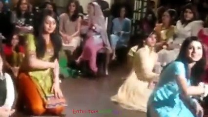 Delhi Wedding Beautiful Desi Girls Dance   Ghungro