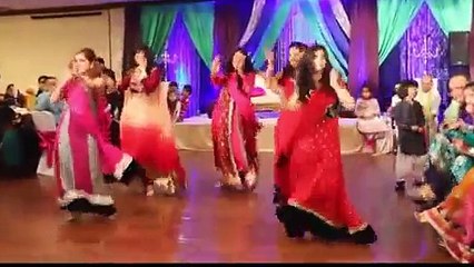 Desi Girls Beautiful Dance On Wedding