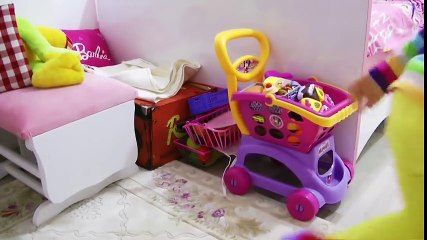 ÖYKÜ DİŞLERİNİ NASIL FIRÇALIYOR  - Head Shoulders Knees and Thoes music - Finger Family Song