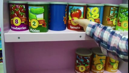 ÖYKÜ KARDEŞİNE YEMEK HAZIRLADI Taking Care of LUVABELLA Babies - Palying and Feeding