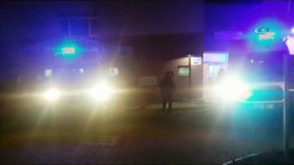 Otomobil refüje çarptı: 1 ölü, 2 yaralı