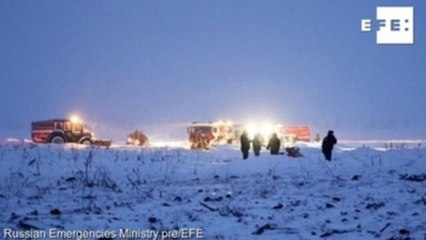 Un avión se estrella en las afueras de Moscú y mueren sus 71 ocupantes