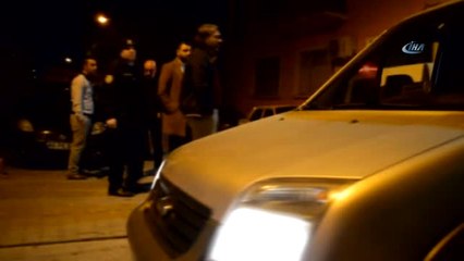 Ayrı Yaşadığı Eşinin Aracına Kuruşun Yağdırdı