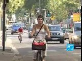 FRANCE24-EN-REPORTS-CYCLERS-DON'T-KNOW-THER-THE-HIGHWAY-COD