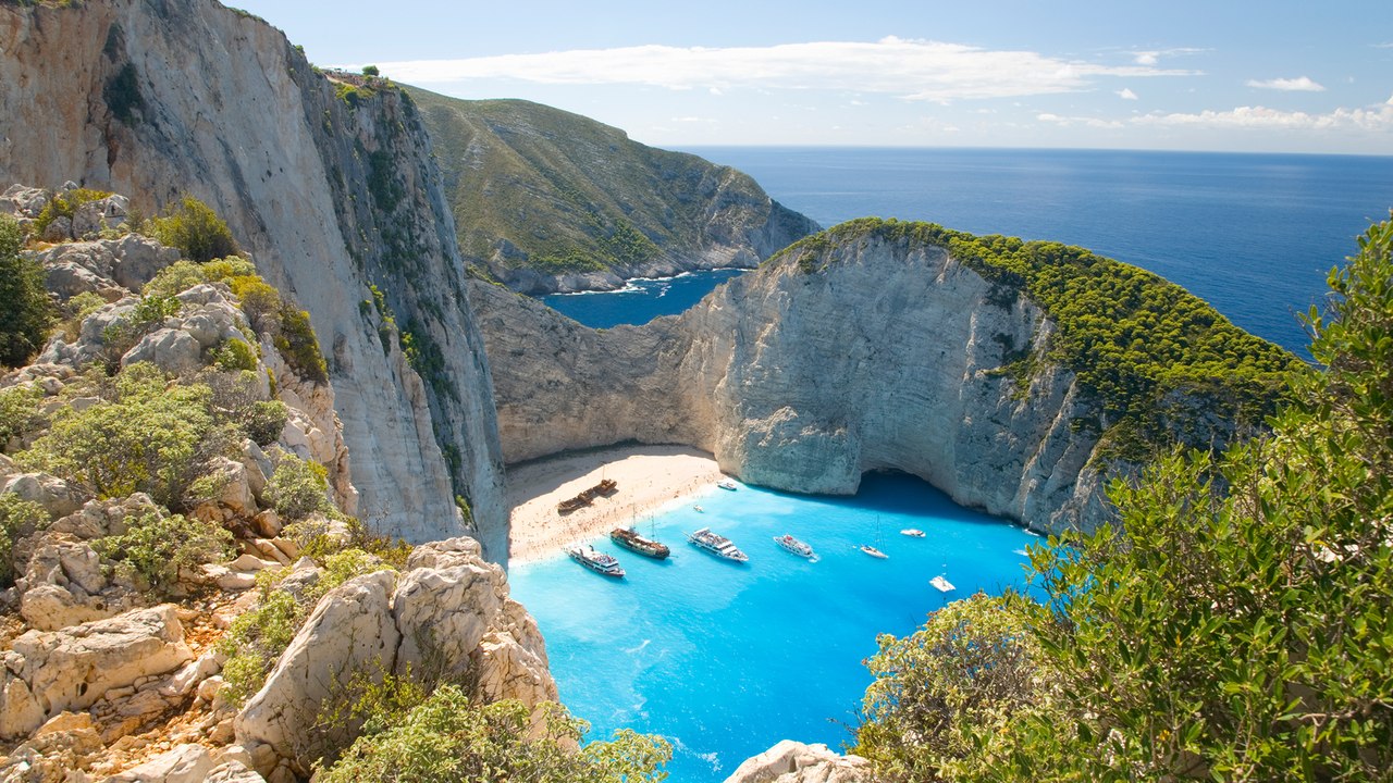10 Hidden Beaches Around the World You Need to Know About