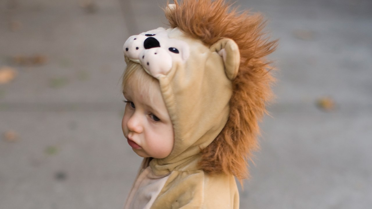 13 Adorable Halloween Costumes for Your Little One