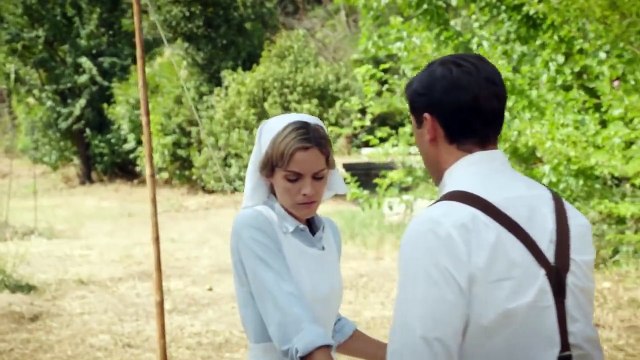 Julia se deshace con la confesión de amor de Fidel - Tiempos de Guerra