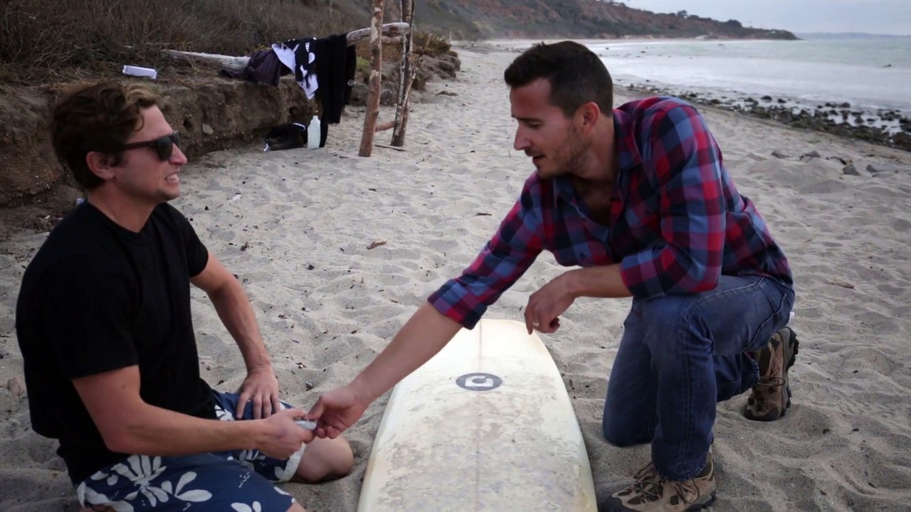 How To Wax a Surfboard