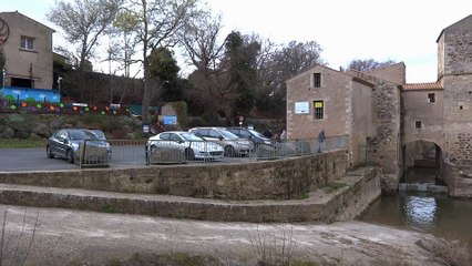 LE MOULIN et le PONT ROMAIN . ST THIBERY 34 (03)