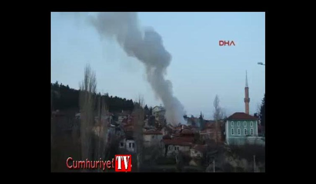 Burdur'da 4 ev yandı
