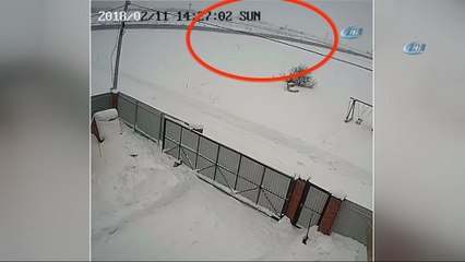 - Rusya’da Düşen Uçağın Görüntüleri Ortaya Çıktı- Rusya Ulaştırma Bakanlığı: “uçakta Kurtulan Yok”