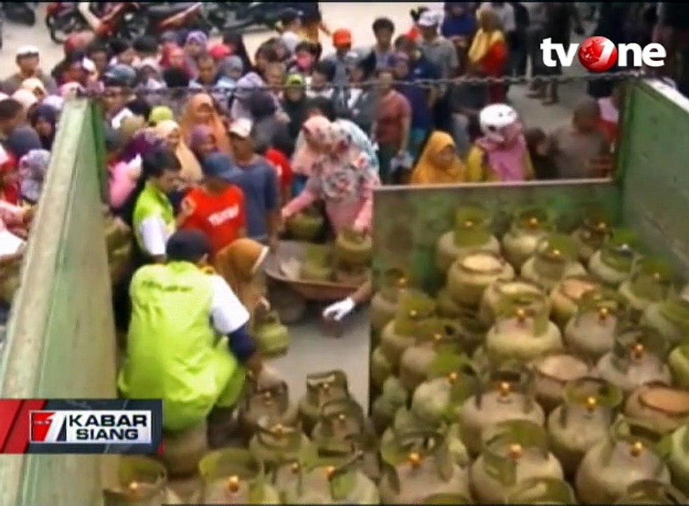 Gas Elpiji 3 Kilogram Langka, Ibu Rumah Tangga Rela Antri