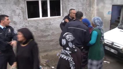 4 Yaşındaki Çocuğa Tecavüz Eden Zanlının Evini Taşladılar