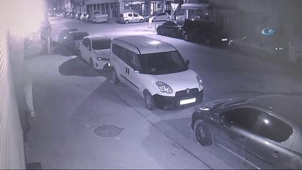 Arkadaşını Önce Soydu Sonra Tehdit Etti... Yakın Arkadaşını Soyan Hırsız Kamerada