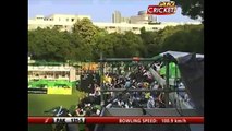Pakistan Smashes 100 In 3.3 Overs Vs Australia Hong Kong Sixes - Rain Of Sixes ( 360 X 640 )