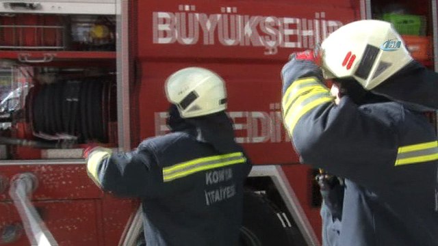 Kendisini terk eden eşine kızıp evini ateşe verdi