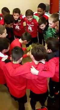 Le cri de la Victoire de nos U10 A et de nos U10 C après leur match contre Brie le 3/2