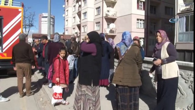 Kendisini Terk Eden Eşine Kızıp Evini Ateşe Verdi