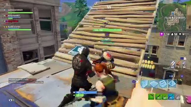 playing fortnite New skins,pickaxe and more lets grined some squad wins (28)