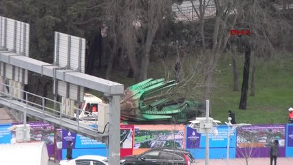 Maçka Parkı'nda Ağaçların Sökülmesine Başlandı 2-