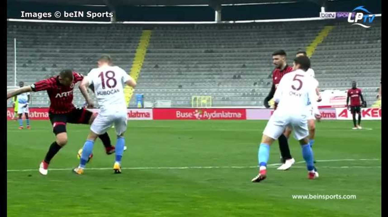 Prêtés : Hubocan injouable !