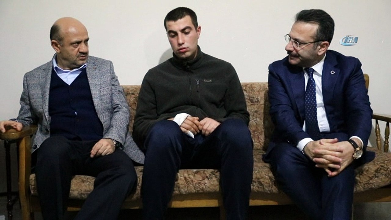 Başbakan Yardımcısı Fikri Işık, Afrin Gazisi Astsubay Çavuş Vedat Öz'ü ziyaret etti