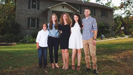 This Mother and Her Four Kids Built Their Own House After Watching Youtube Tutorials