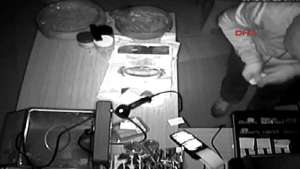 İzmir-Hırsız, Çaldığı Parayı Diğer Hırsızlardan Sakladı