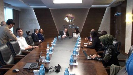 Bakan Özlü, Aziz Sancar bursunu kazanan Nazlı değer’i kabul etti