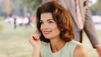 Jackie Kennedy’s 8 Iconic Beauty Secrets