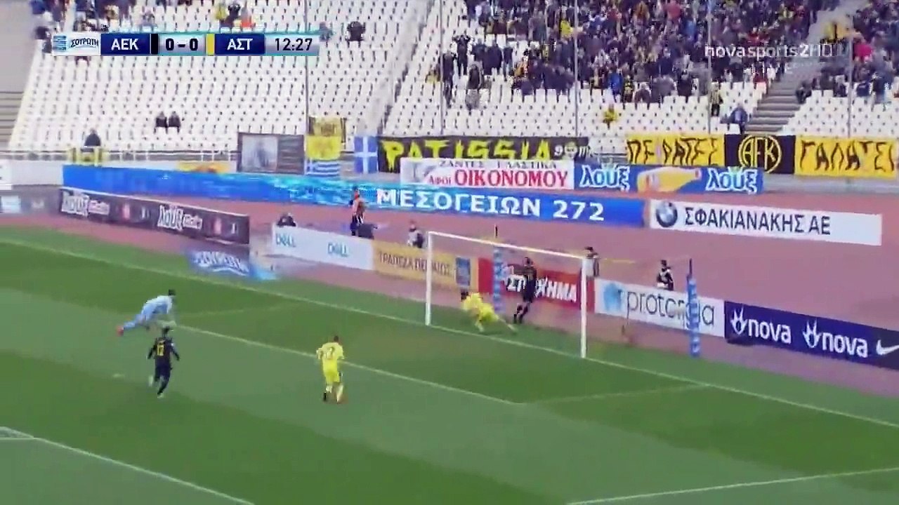 Sergio Araújo "roubou" um golo à sua equipa. Estamos perante o falhanço do ano?