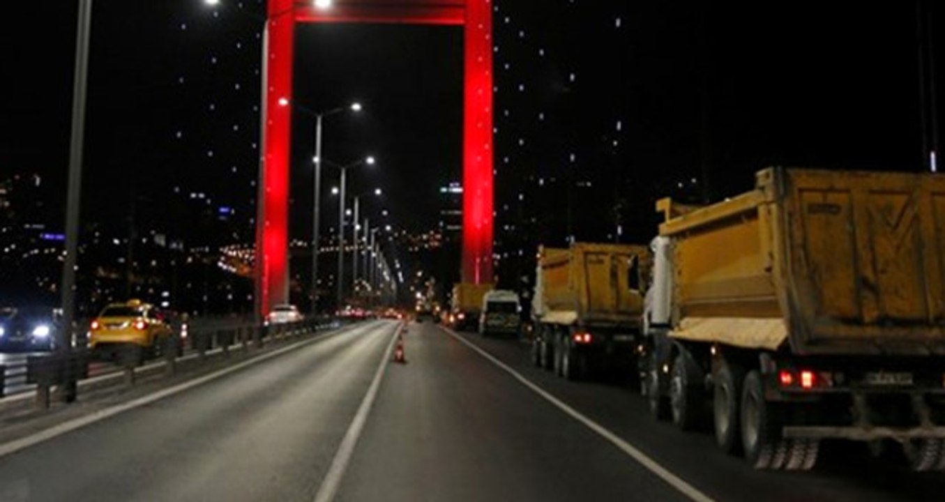 Son Dakika! 15 Temmuz Şehitler Köprüsü'nde Silah Sesleri Duyuldu