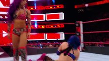 Asuka vs. Sasha Banks- Raw, Jan. 29, 2018 | WWE