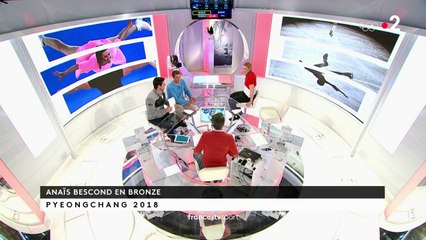 JO 2018 : JO Club - L'accolade entre Martin Fourcade et Anais Bescond