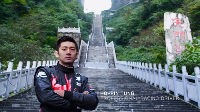 World First as a Range Rover Sport PHEV Climbs to China’s Heaven’s Gate