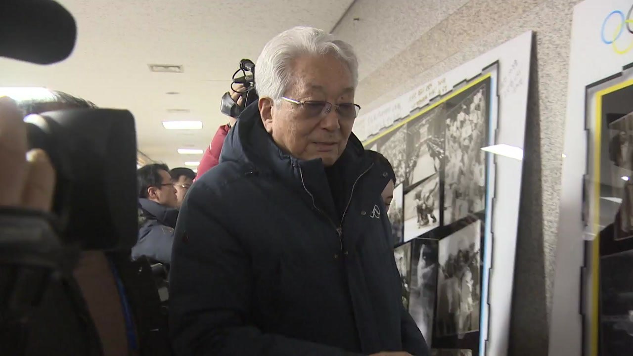 北 장웅 "개회식 공동입장·남북 단일팀 가슴 뭉클" / YTN