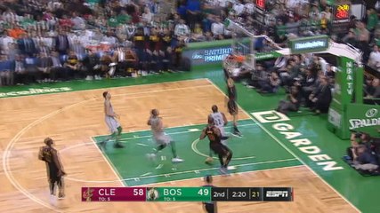 Play of the Day - Dunk Mempesona Clarkson Pada Debutnya Bersama Cavs