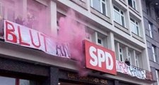 Almanya'da Terör Örgütü PKK Yandaşları SPD Binasını Bastı