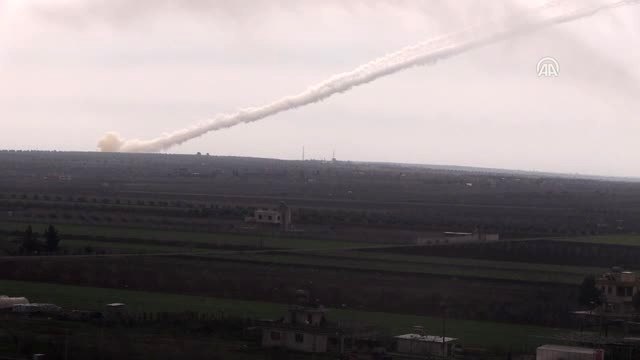 Zeytin Dalı Harekatı - Terör Örgütüne Ait Mevziler, Çok Namlulu Roketatarla Vuruluyor - Kilis