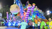 Carnaval de Rio: dernière nuit de folie au sambodrome