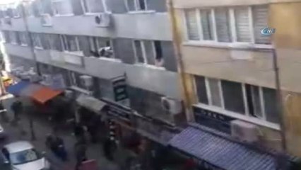 Şişli'de İki Grup Arasında Tekme Tokat Kavga Kamerada