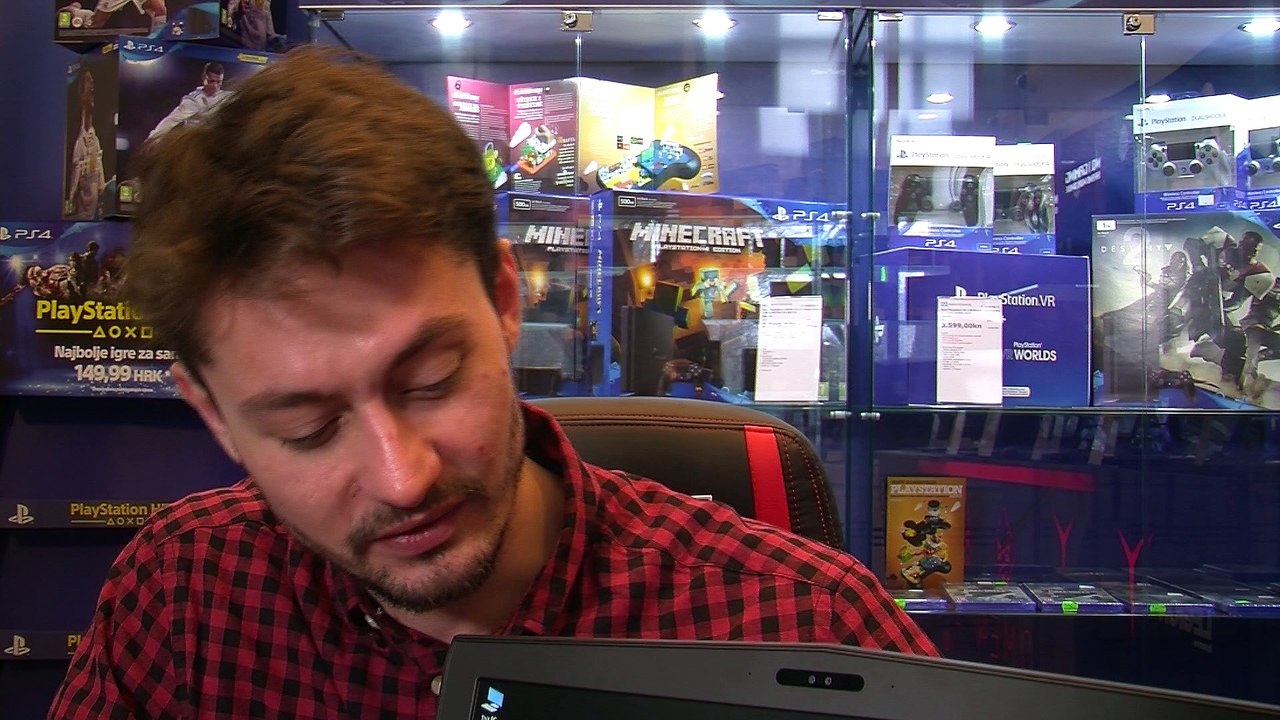 Mikronis_Alienware_15