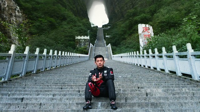 Range Rover Sport PHEV is first SUV to climb to heaven's gate - Behind the scenes with the car