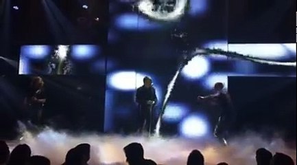 ΕΝΑΣ ΚΑΙ ΜΟΝΑΔΙΚΟΣ !!! Νότης Σφακιανάκης - Μετανιώνω - Live 2016 Fantasia
