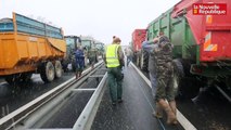 VIDEO. Les agriculteurs des Deux-Sèvres bloquent les autoroutes