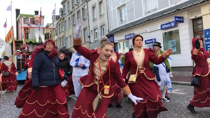 Au cœur de la cavalcade humoristique satirique