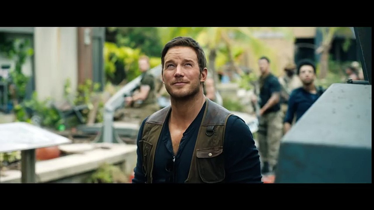 Jurassic World_ Fallen Kingdom - Official Trailer #2 [HD] (2)