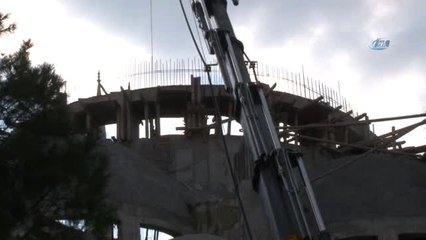 Cami İnşaatında İskele Çöktü: 1'i Ağır 3 Yaralı