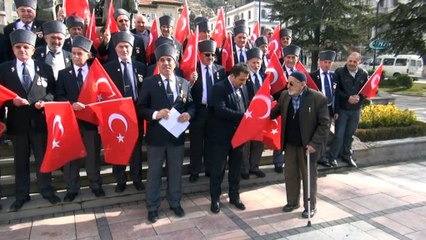 Gönüllü askerlik müracaatında bulunan 87 yaşındaki Tekşen: “Askerlerimiz için patates ve soğan soymaya hazırım, yerleri süpürürüm”